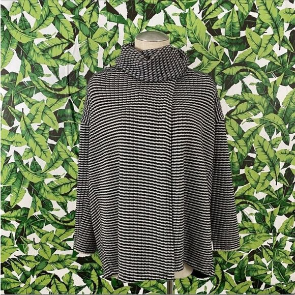 CAbi Fergie Split Turtleneck Sweater 226 - Picture 2 of 5